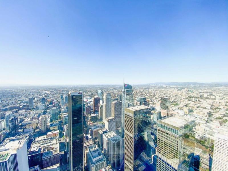 La ville de Los Angeles ferme les bars, restaurants et boîtes de nuit