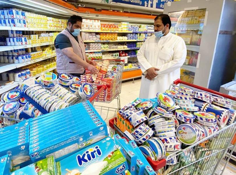 Après les propos de Macron sur l’Islam, appels au boycott des produits français au Moyen Orient