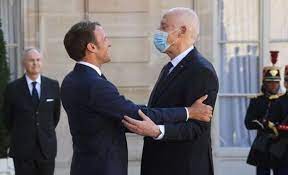 Emmanuel Macron appelle Kais Saied à mener une transition «inclusive»