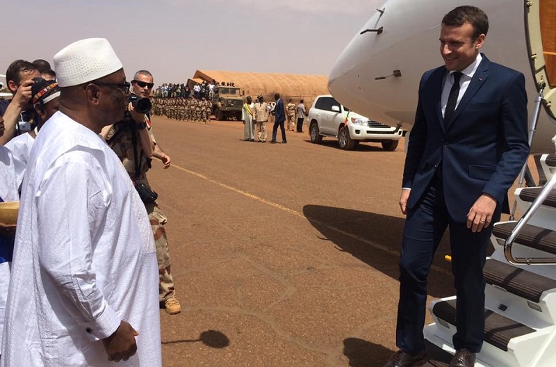Un sociologue guinéen à Macron: "Le défi de l'Afrique, c'est de se débarrasser de