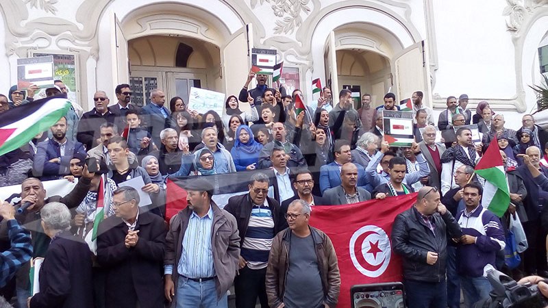 Rassemblement contre la nomination de René Trabelsi au ministère du Tourisme