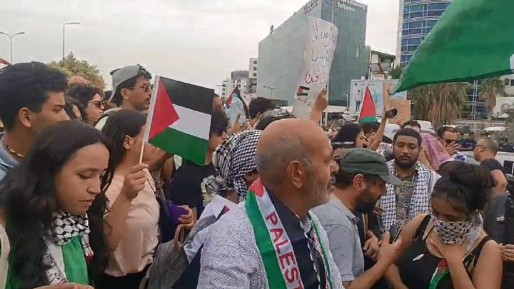 Guerre à Gaza : Les Tunisiens manifestent leur colère devant l'Ambassade des USA