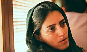 Deux ans de prison et cinquante coups de fouets pour une journaliste