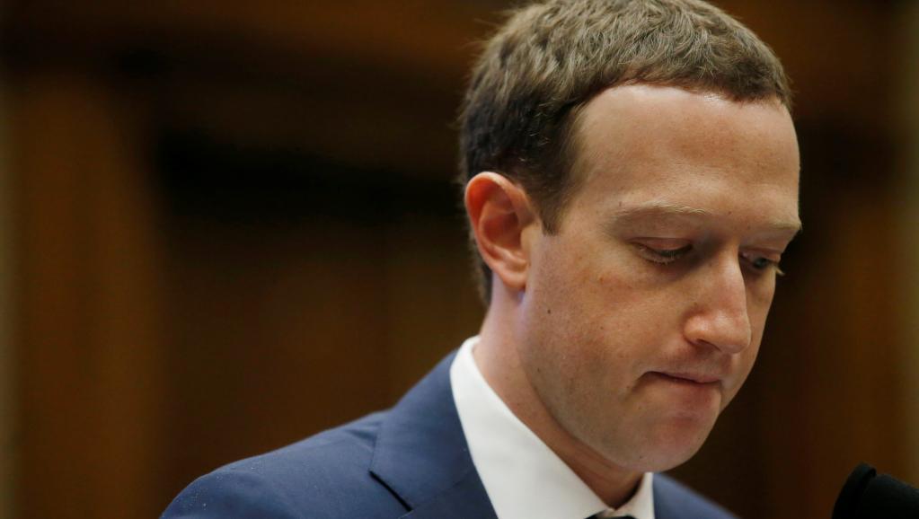 Affaire Facebook: Zuckerberg en difficulté au deuxième jour de son audition
