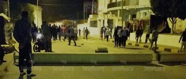 Mdhilla : le poste de police incendié par des protestataires