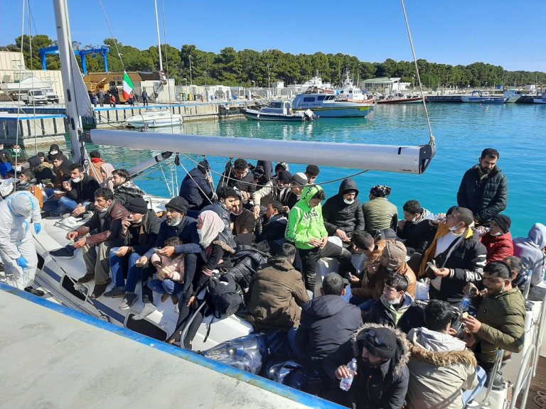 Baisse du nombre des migrants irréguliers tunisiens sur les côtes italiennes