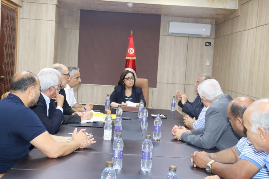 Commerce : Kalthoum Ben Rejeb appelle à garantir la disponibilité du pain subventionné