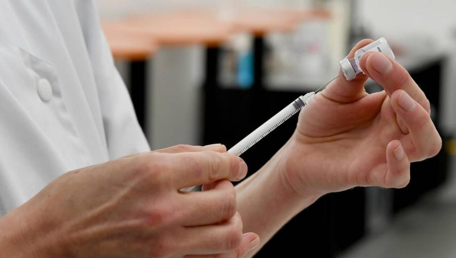 France: La vaccination ouverte aux mineurs atteints de maladies graves