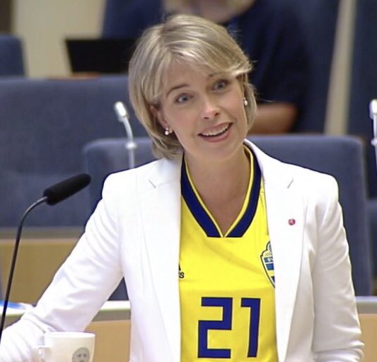  Une ministre suédoise soutient le joueur responsable de la défaite de son pays