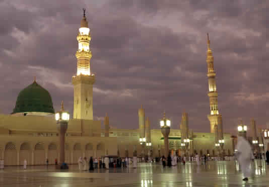 Trois attentats en Arabie Saoudite dont un a visé la Mosquée du Prophète à Médine