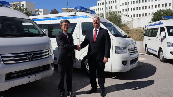 La Chine offre six ambulances au Centre d'enseignement des soins d'urgence de Tunis
