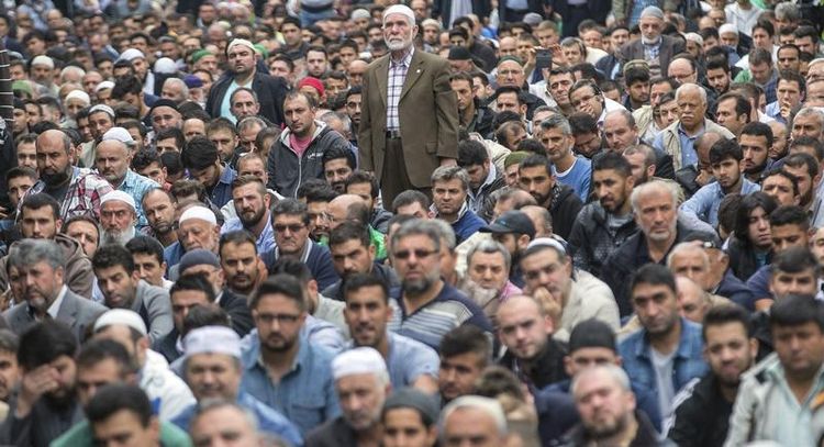 Le Prophète dans le prochain Charlie Hebdo: Les musulmans du monde appellent à une grande manifestation