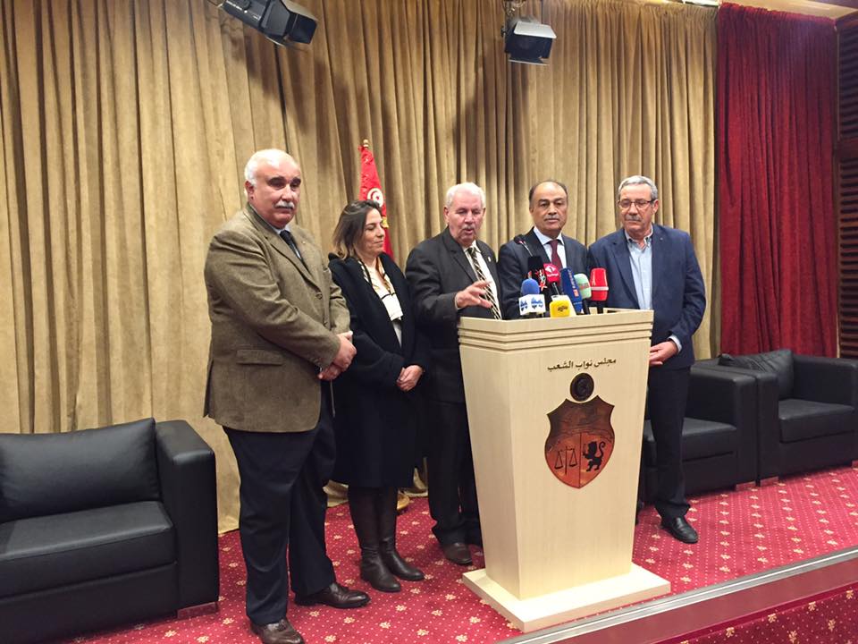 Annonce officielle de la création du front parlementaire