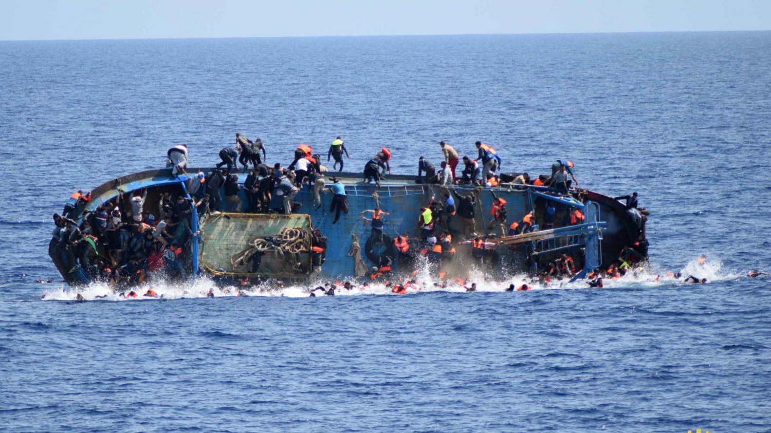 Des rescapés en mer quittent la Tunisie