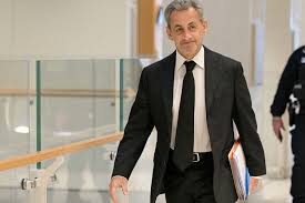 France : Nicolas Sarkozy s’est vu poser un bracelet électronique