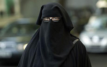93% des Tunisiens sont contre le port du Niqab