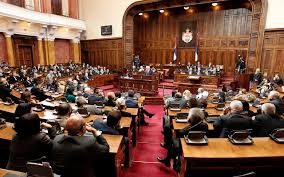 Les ministres et les députés font don de leurs salaires à la santé publique