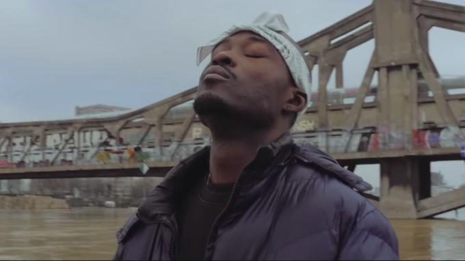 « Pendez les blancs », ce clip qui crée l’émoi en France