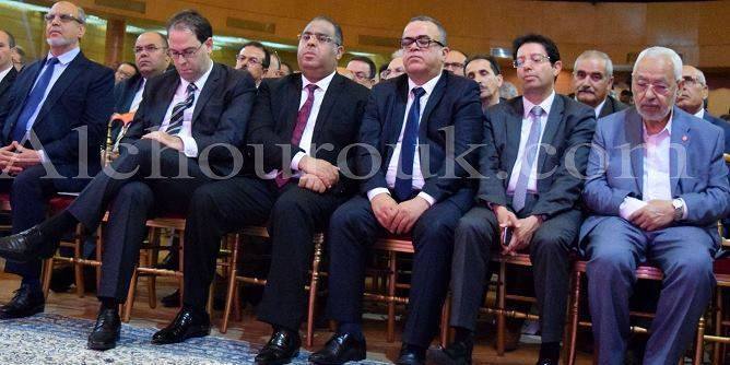 La photo des ministres endormis pendant le discours de Habib Essid fait le buzz