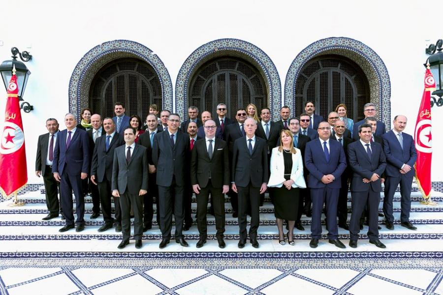 Gouvernement Fakhfakh : la photo de famille autour de Kaïs Saïed