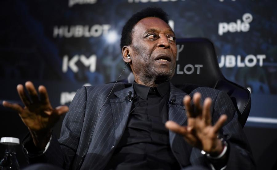 Déprimé par des problèmes de santé, Pelé "vit reclus"