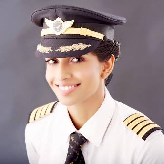 A 30 ans, elle devient la plus jeune pilote de Boeing 777 au monde