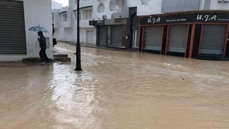 Les cours suspendus à Hammamet submergé par les pluies diluviennes