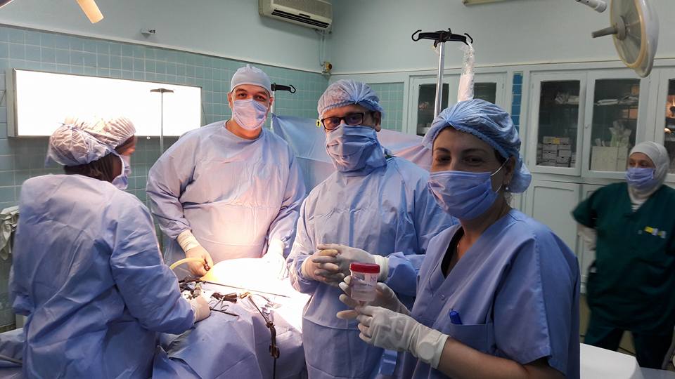 Première médicale : prélèvement de tissu ovarien à une patiente soumise à chimiothérapie