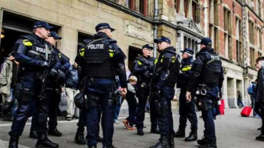 Cinq personnes poignardées à Amsterdam