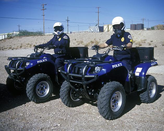 Des professionnels du tourisme font don de quads à la police de Djerba
