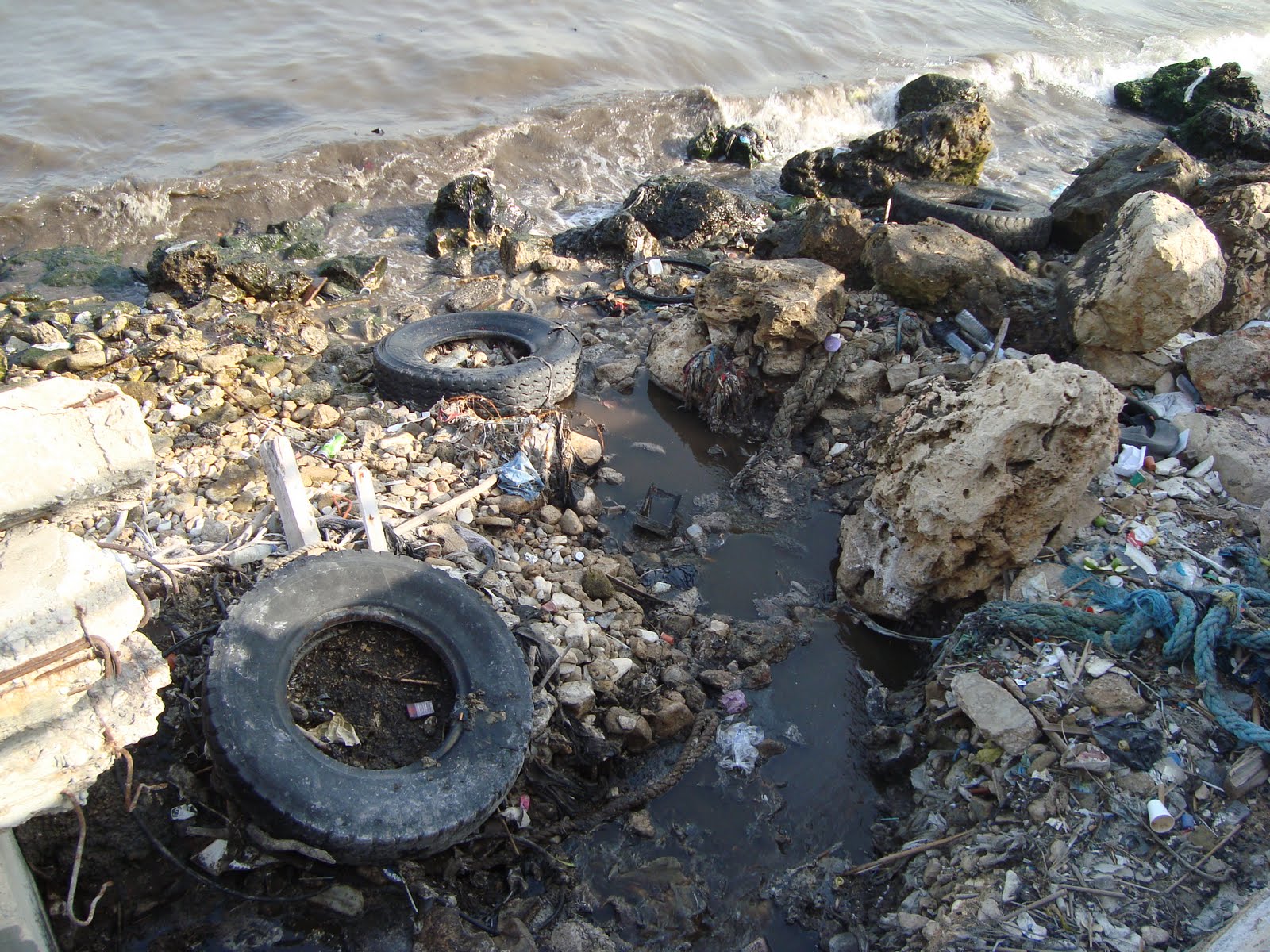 De fortes amendes contre les agents pollueurs de l’environnement