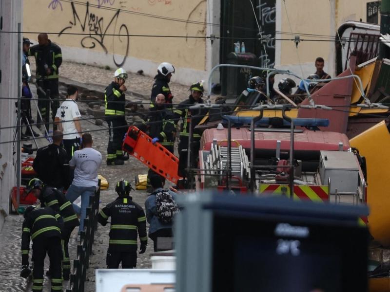 Lisbonne : Le funiculaire emblématique déraille, faisant 15 morts