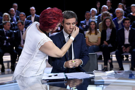 David Pujadas écarté du « 20 Heures » de France 2