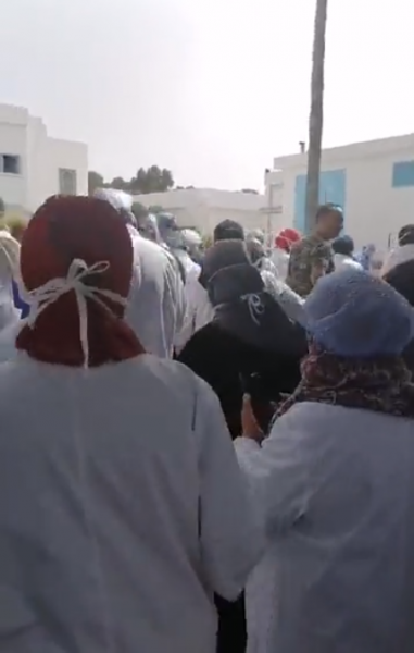 Farhat Hached: Le staff paramédical et les ouvriers bloquent la porte de l'hôpital