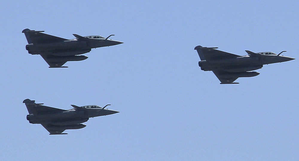 L’Égypte mène des raids contre les camps de Daesh en Libye
