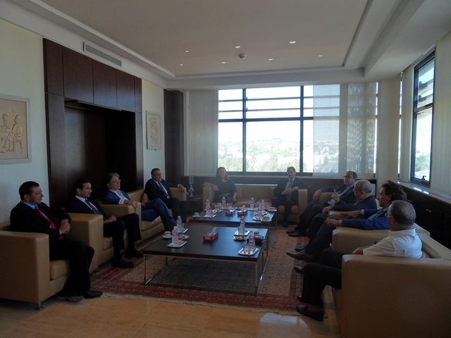 Ouided Bouchamaoui reçoit Mehdi Jomâa au siège de l'UTICA