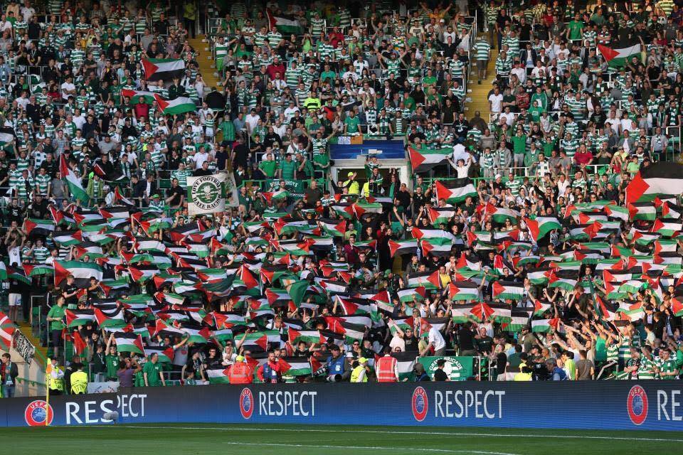 L'image du jour: Quand les supporters du Celtic brandissent des drapeaux palestiniens !