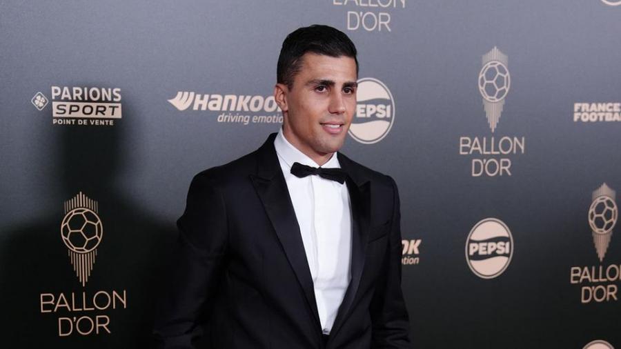 Ballon d'or 2024: l'espagnol Rodri remporte le prestigieux trophée