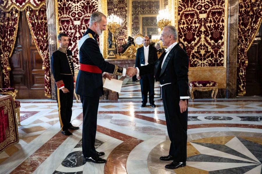 Le roi Felipe VI d'Espagne reçoit les lettres de créance du premier ambassadeur de l'Etat de Palestine