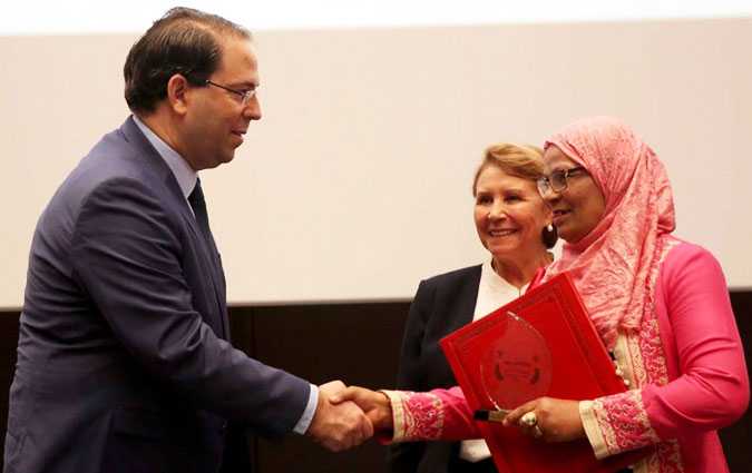 Chahed annonce de nouvelles mesures en faveur de la femme rurale