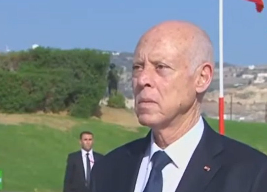 Kaïs Saïed préside à Bizerte, la commémoration du 61e anniversaire de la Fête de l'évacuation.