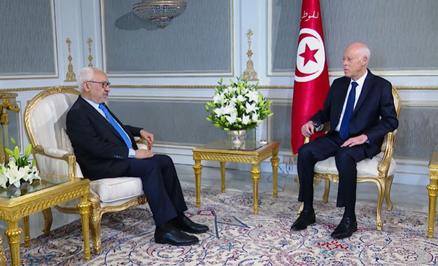 Baromètre politique : Confiance en Kais Saied et méfiance à l’égard de Rached Ghannouchi