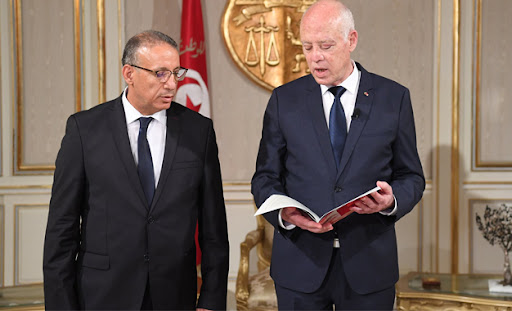 Tunisie: Allègement des mesures d'interdiction de voyage
