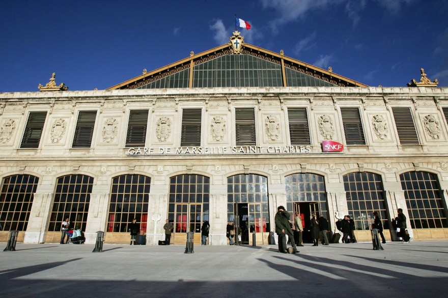 Le consul général tunisien à Marseille débloque la situation d’une délégation sportive