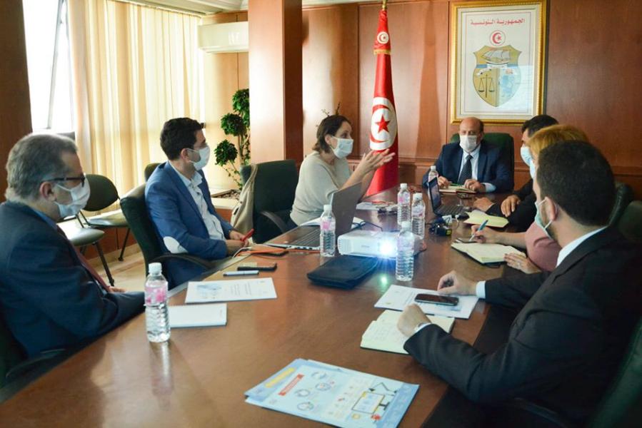 Industries pharmaceutiques : Ben Youssef appelle à présenter la charte de partenariat public- privé en conseil ministériel