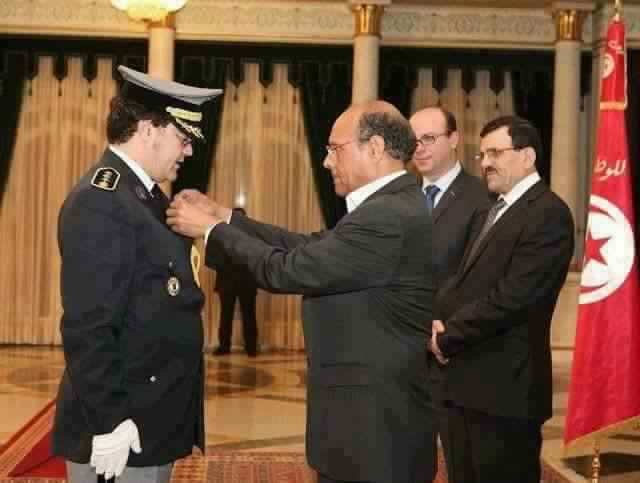 Quand Marzouki décorait un grand corrompu, le douanier Ben Rached