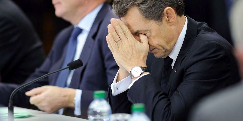France: Nicolas Sarkozy renonce à ses activités publiques