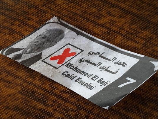Des tracts à l'effigie d'Essebssi distribués dans un bureau de vote !
