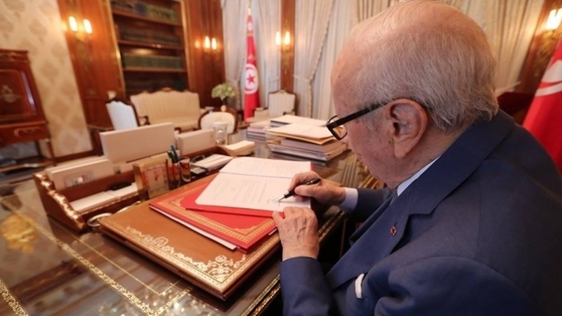 Caïd Essebsi signe la loi sur les violences faites aux femmes