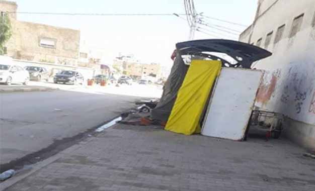  Quand un sans-abri s’approprie une station de bus, à El Ghazala ?